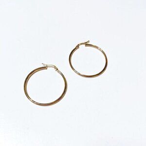 gold hoop earrings T6